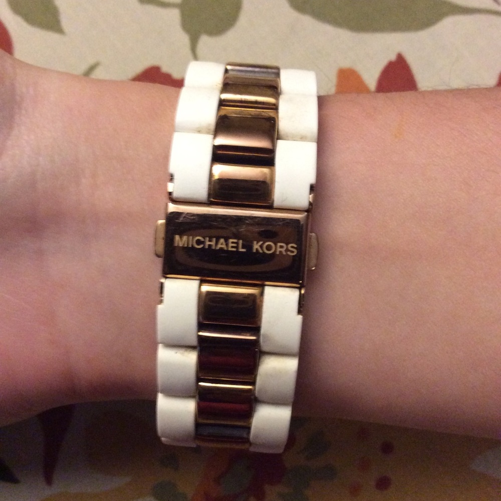 Watch - Picture 3 of 8